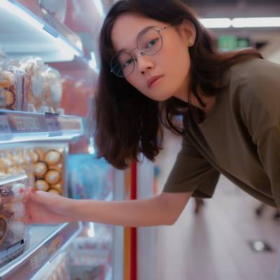 情绪模特
