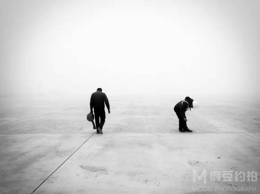 黑白模特