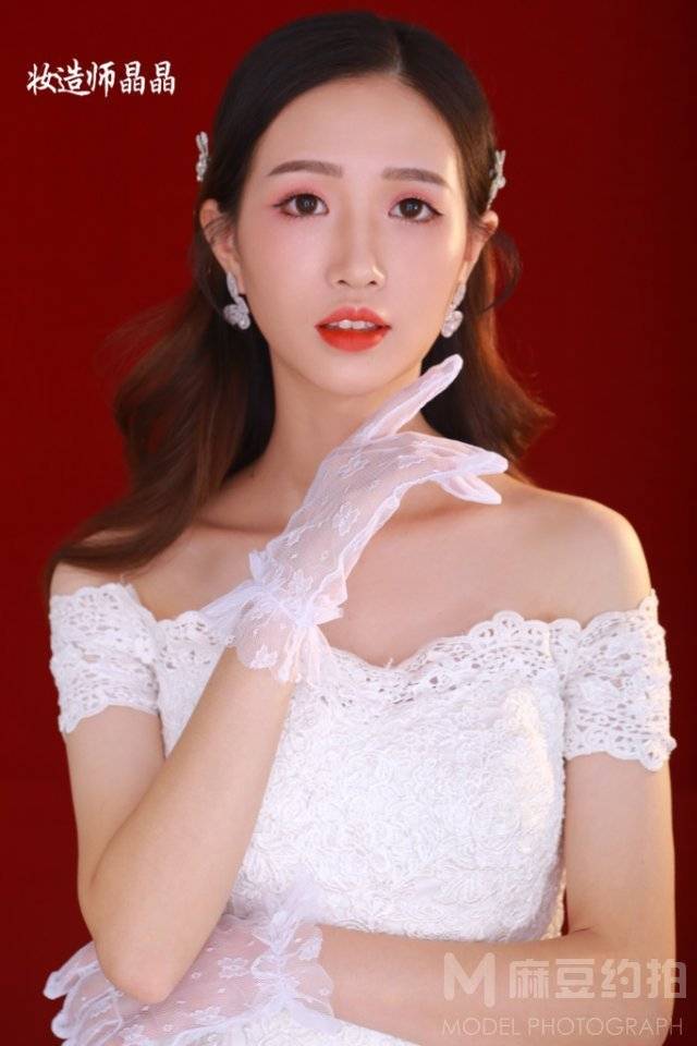 妆容模特