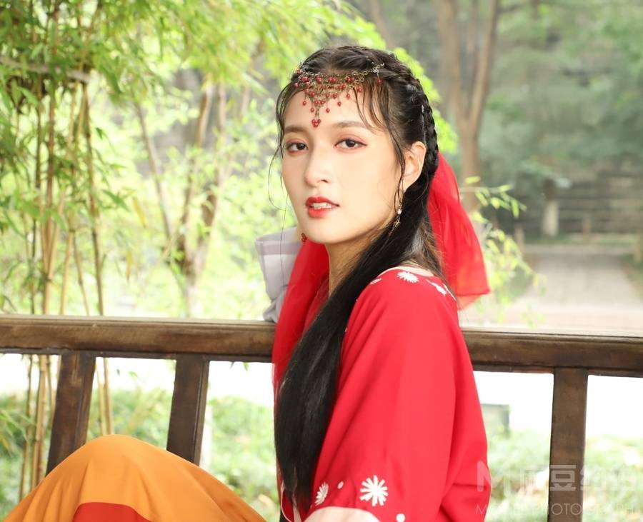 汉服模特