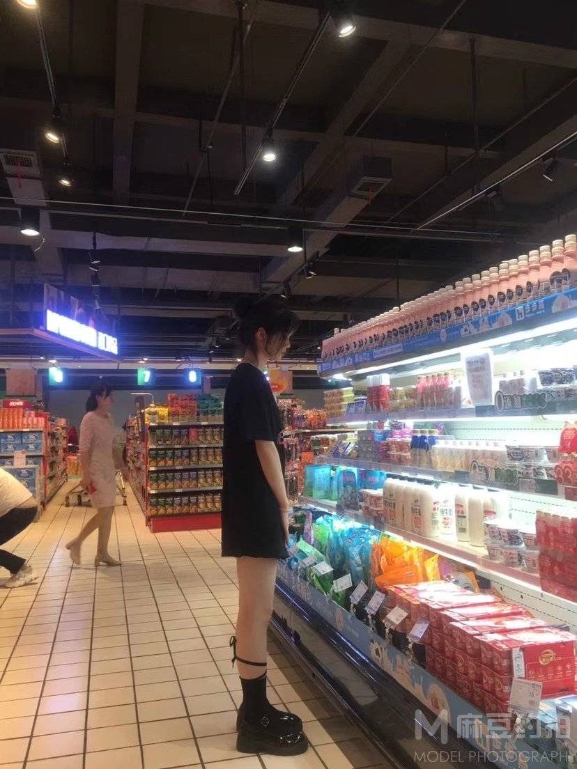 校园模特