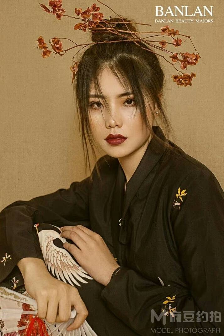 暗黑模特