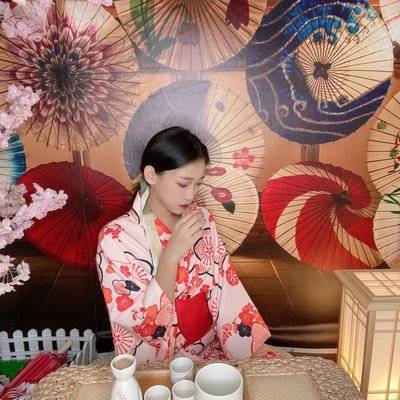 黑白模特