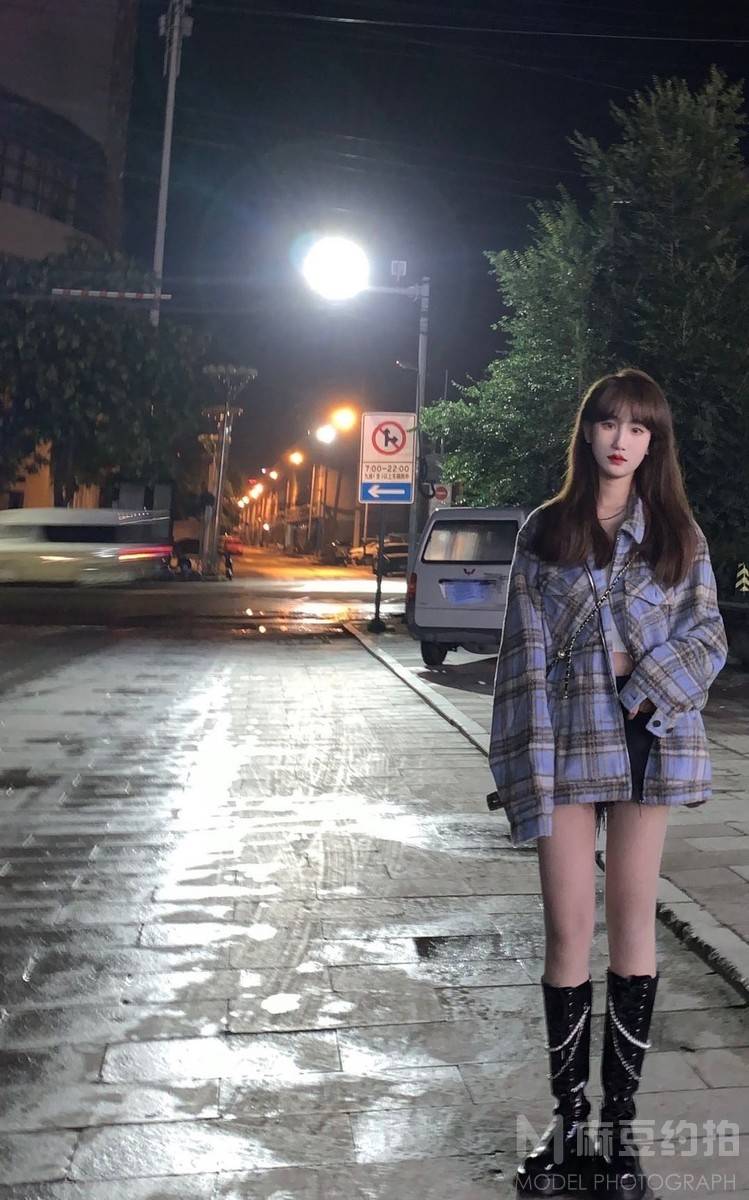夜景模特