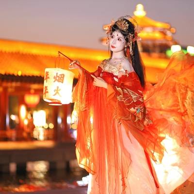 汉服模特