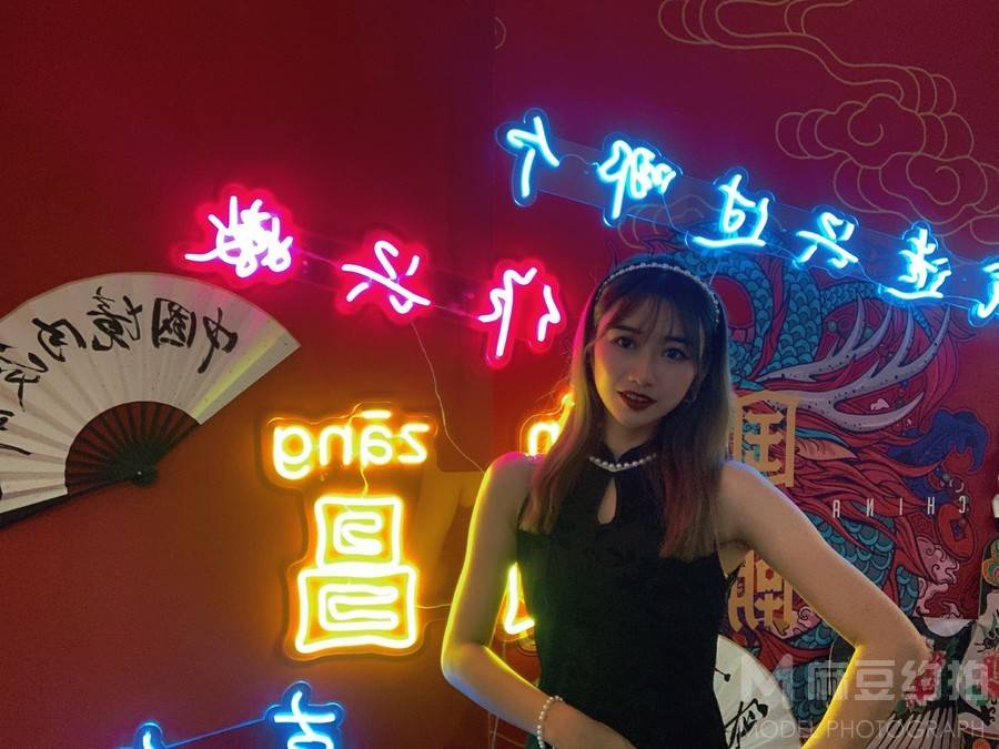 夜景模特