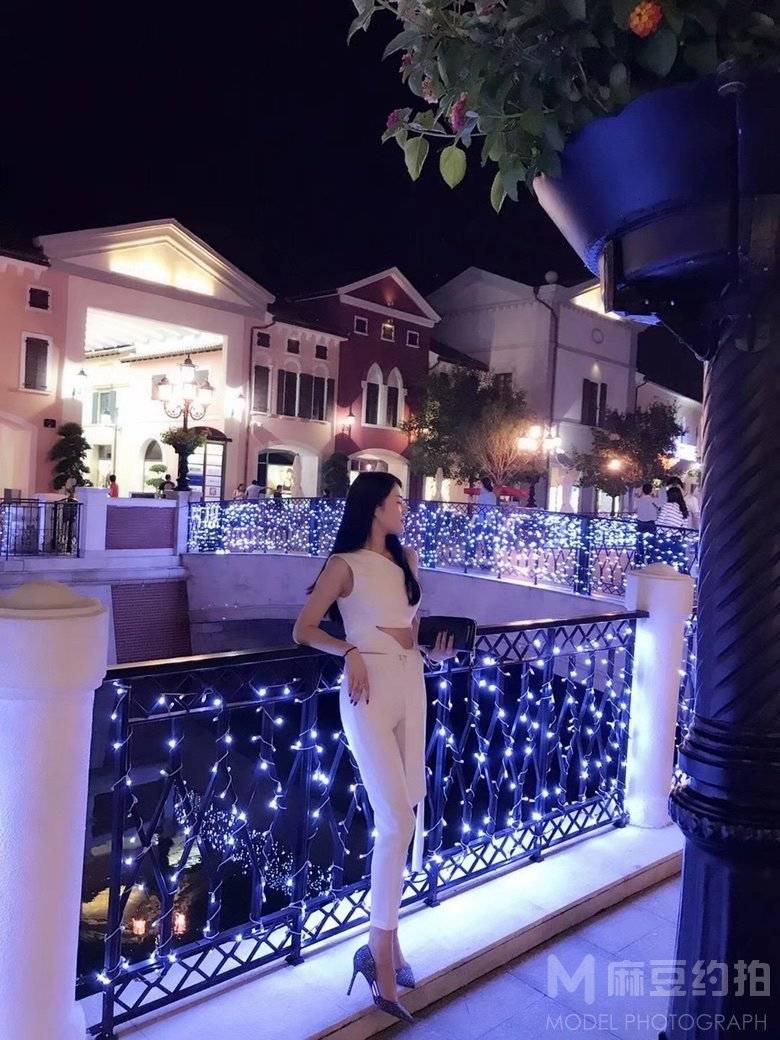 夜景模特