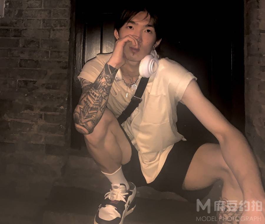 黑白模特