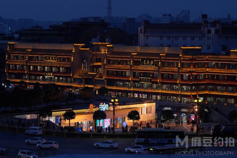 夜景模特