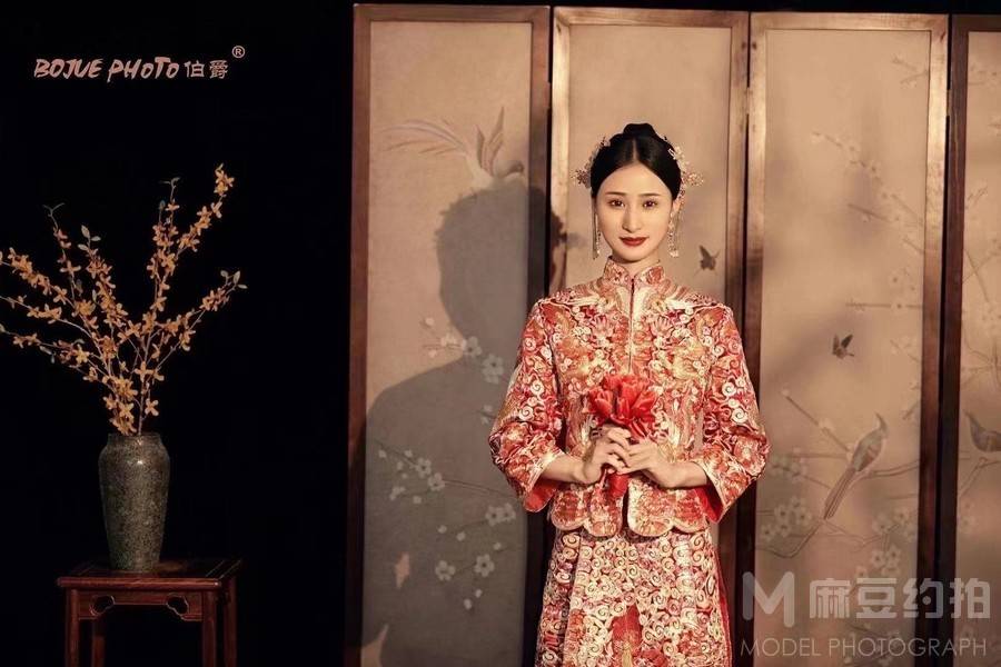 黑白模特
