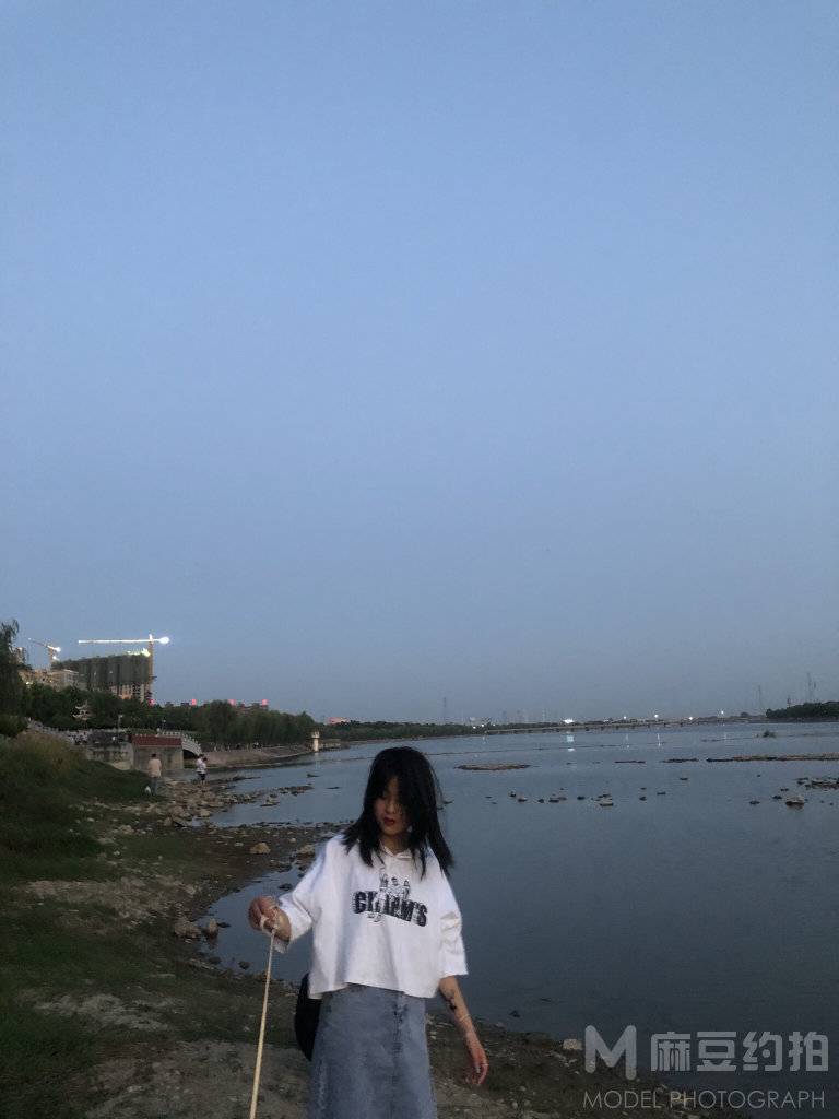 黑白模特
