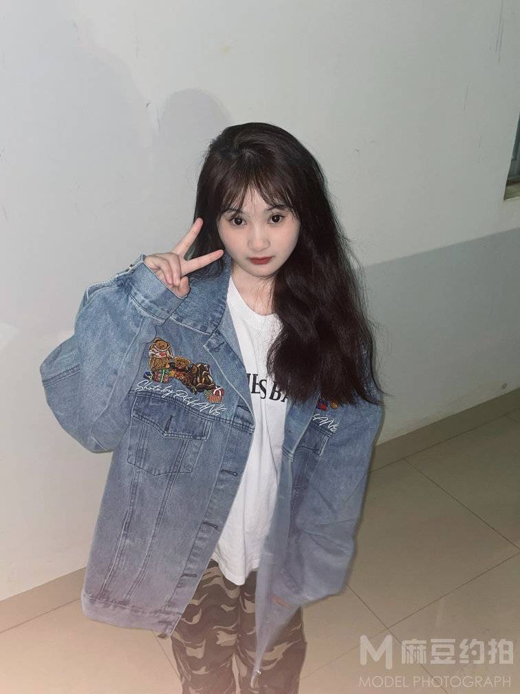 纪实模特