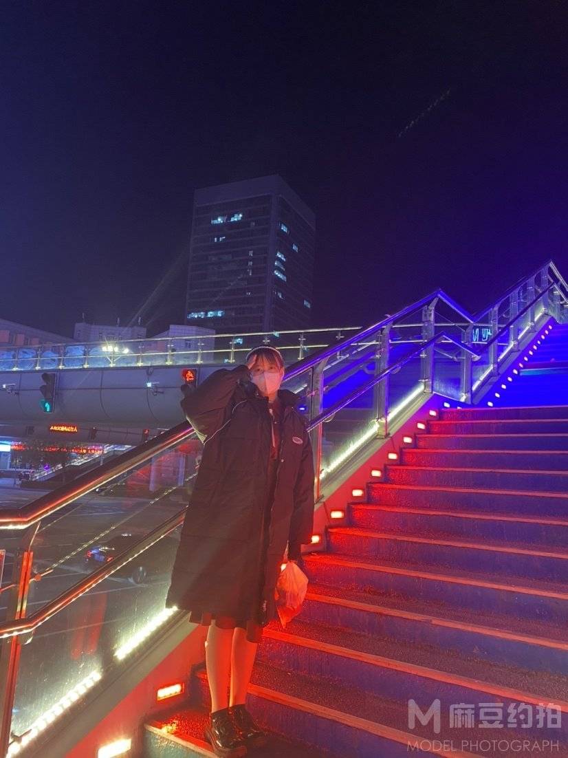 夜景模特