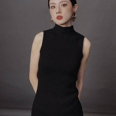 黑白模特