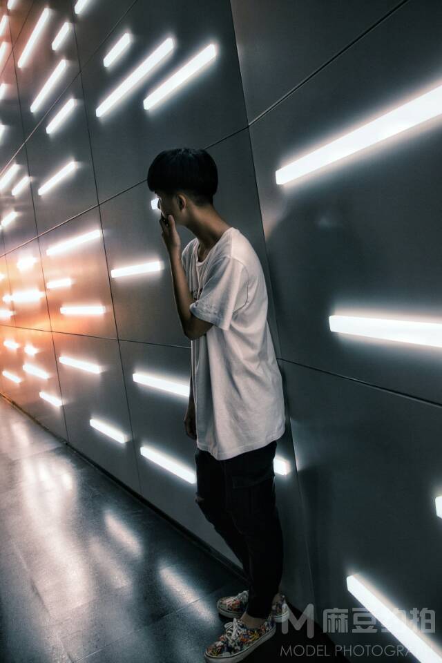 情绪模特