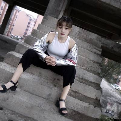 清新模特