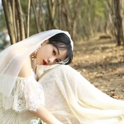 黑白模特