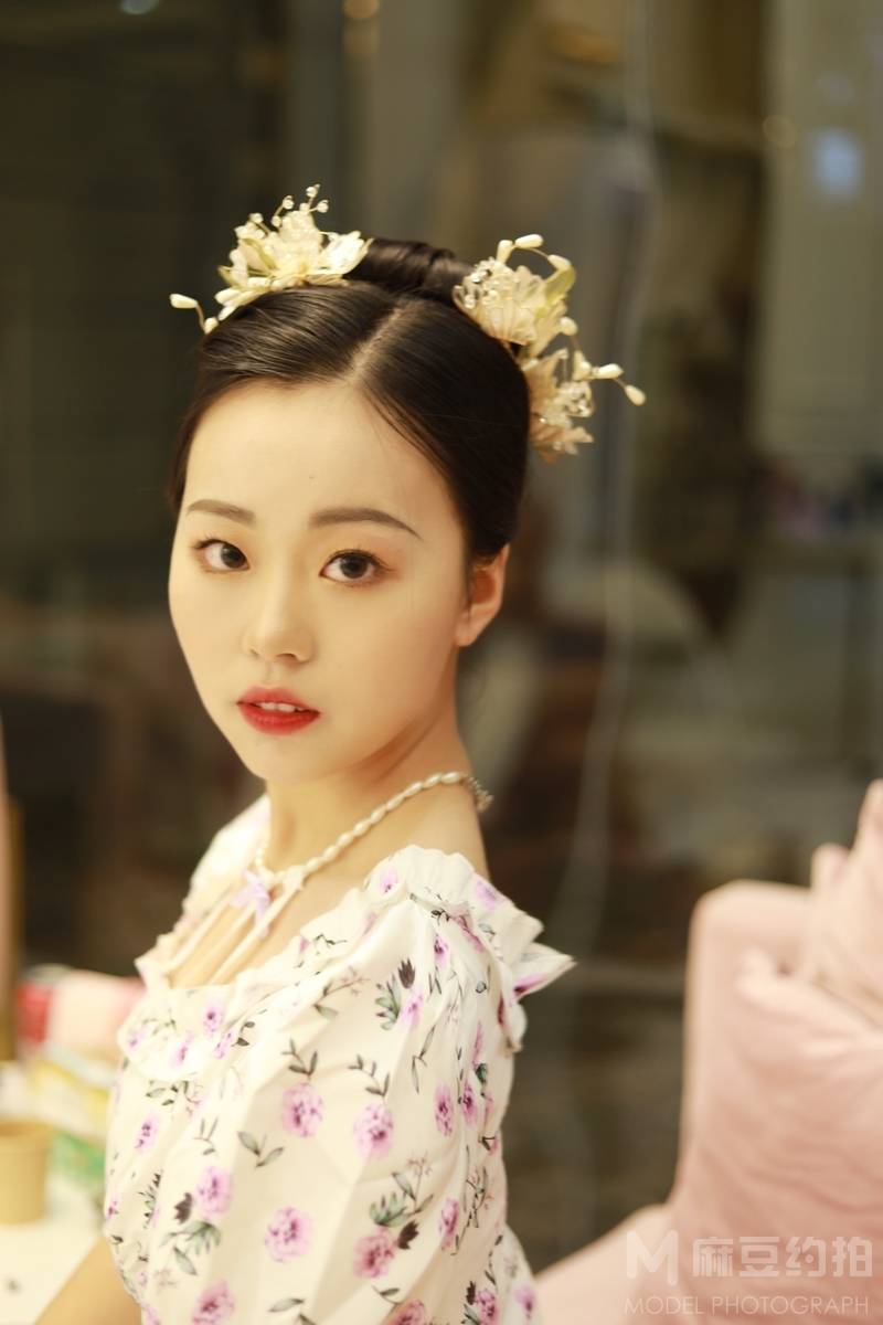 妆容模特