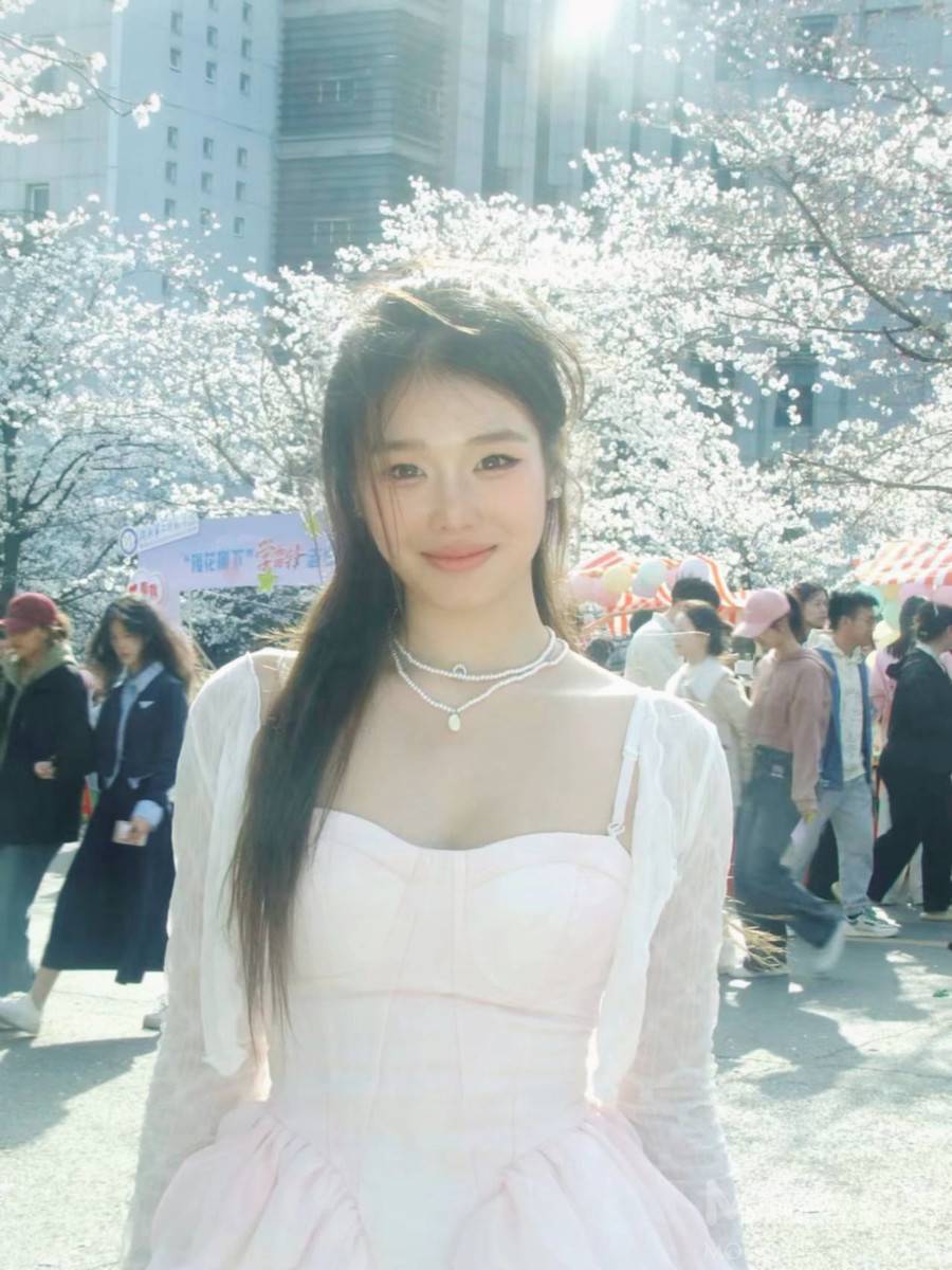 校园模特