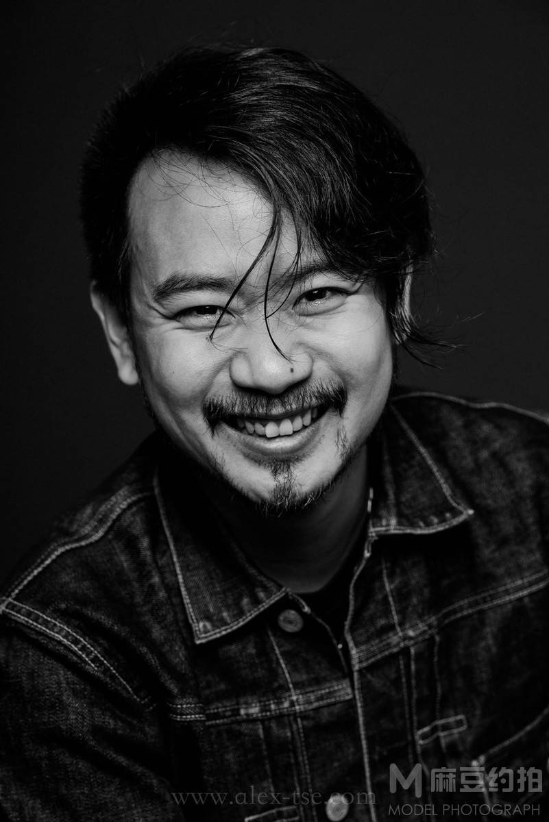 黑白模特