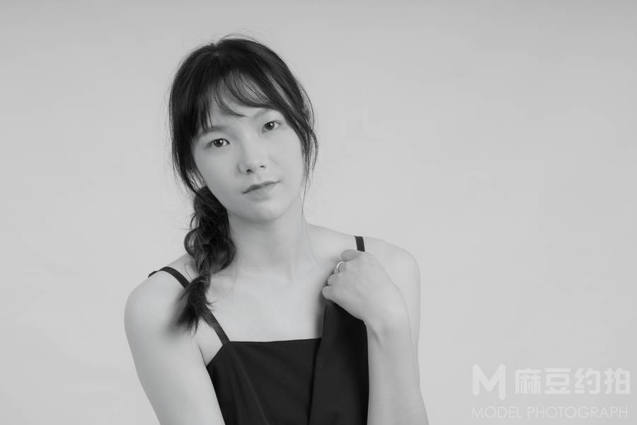 黑白模特