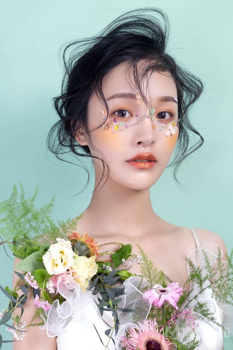 妆容模特