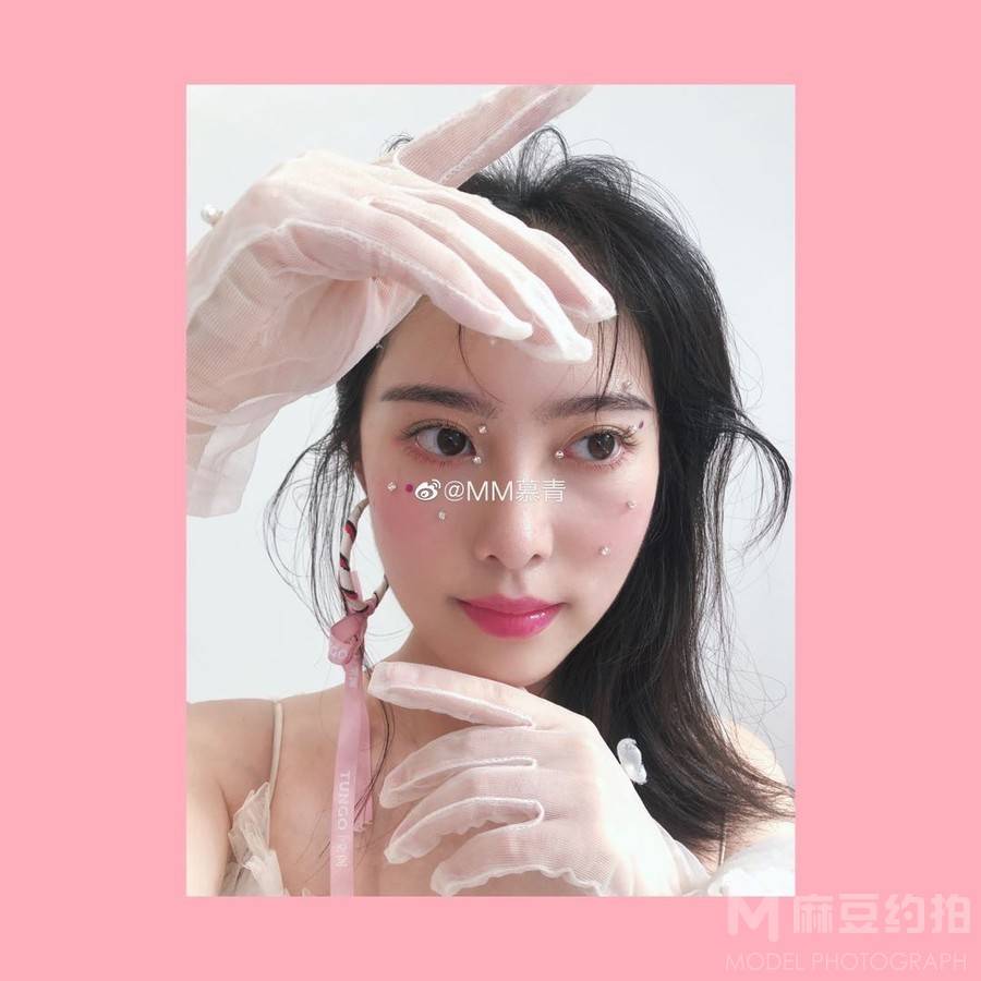 妆容模特