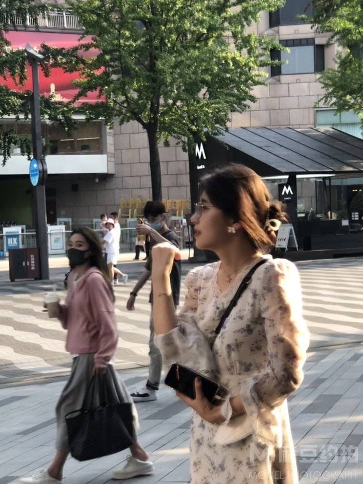 校园模特