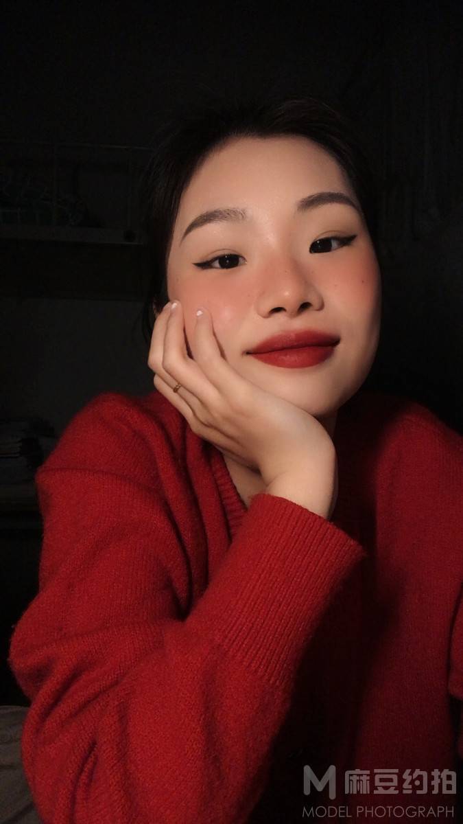 胶片模特
