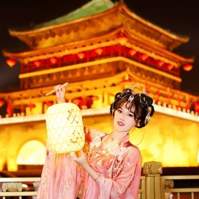 汉服模特