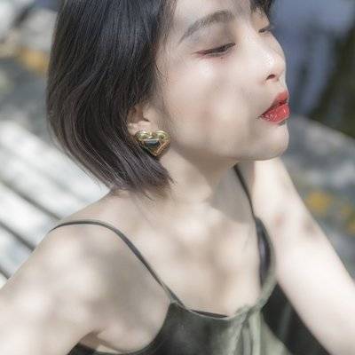 黑白模特