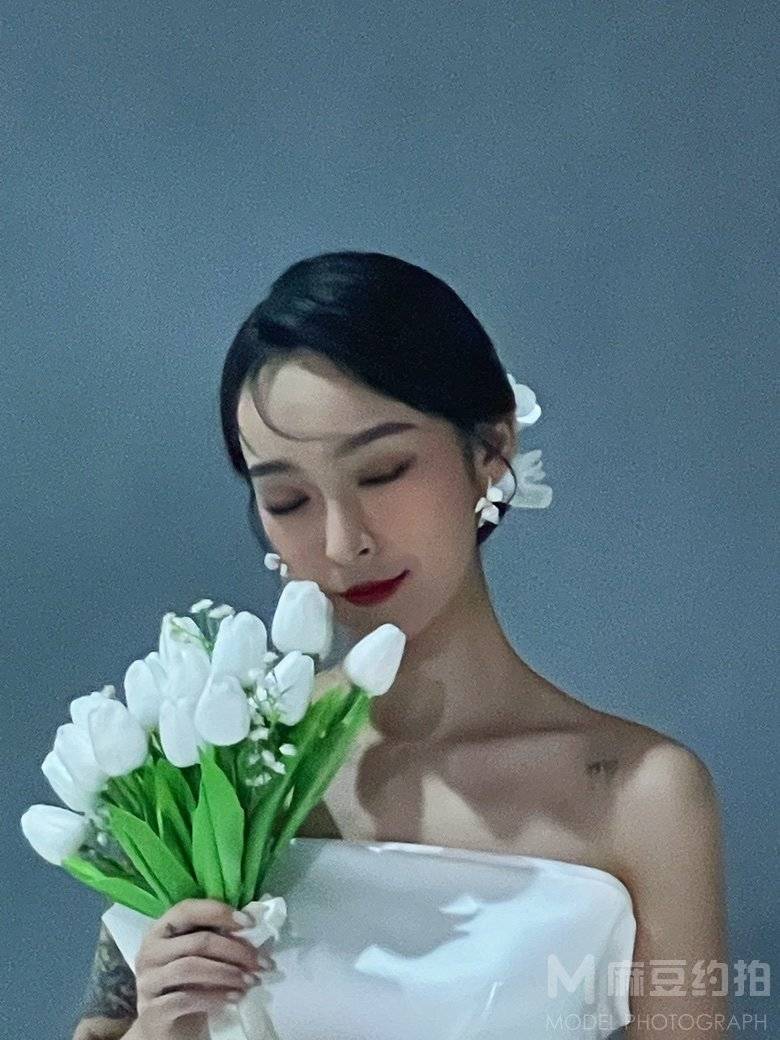 黑白模特
