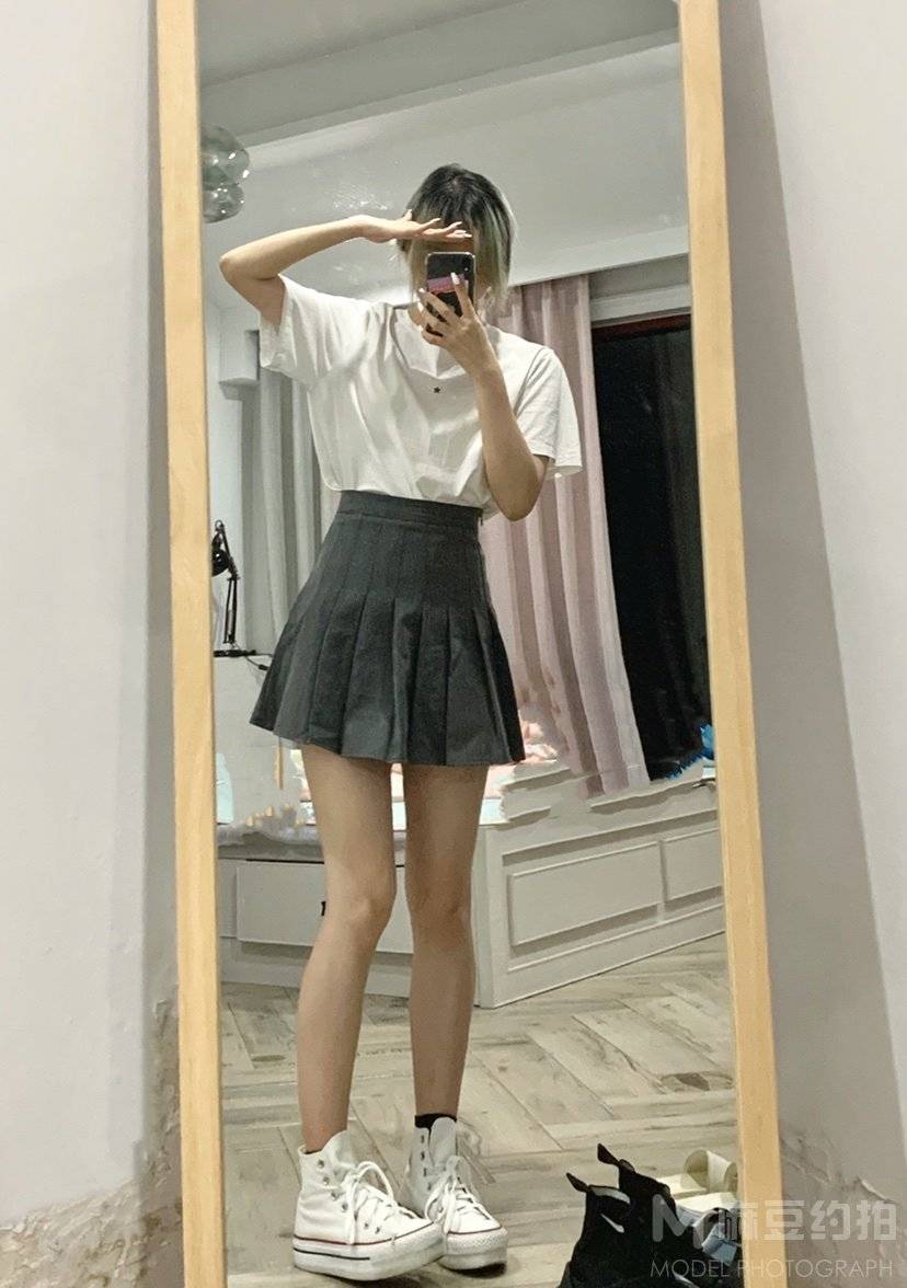 校园模特