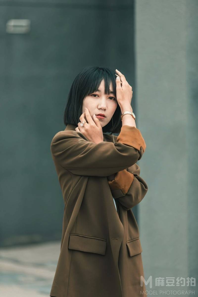 情绪模特