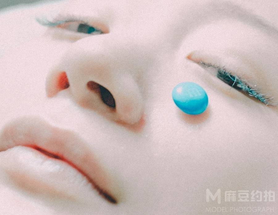 黑白模特