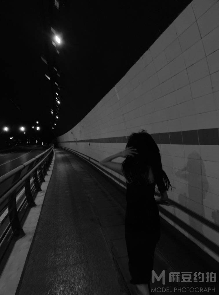 夜景模特