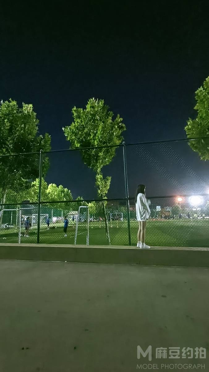 校园模特