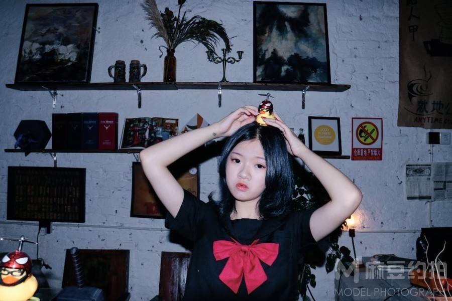 情绪模特