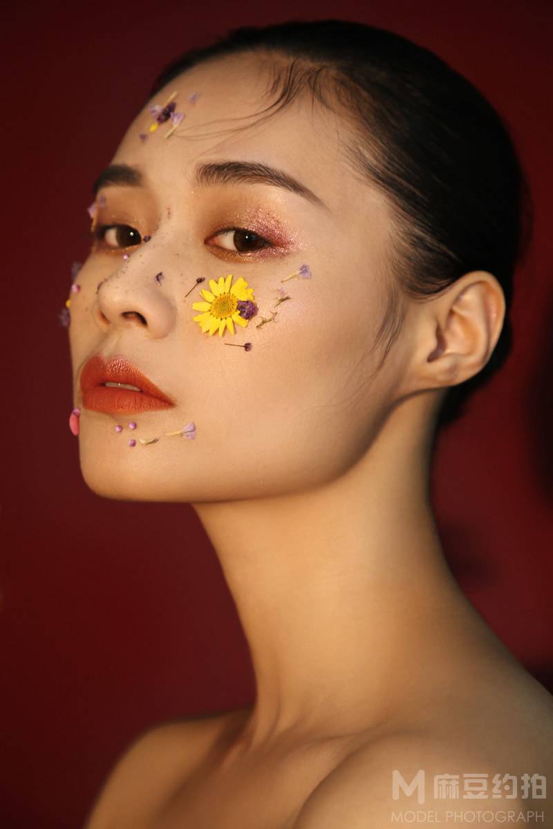 妆容模特