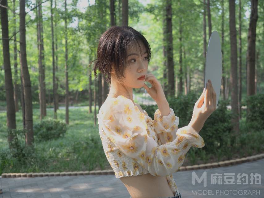 妆容模特