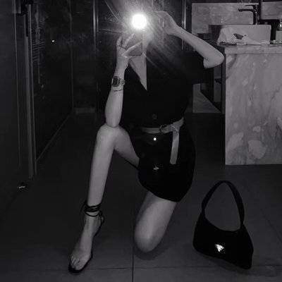 黑白模特