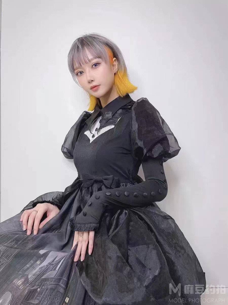 清新模特