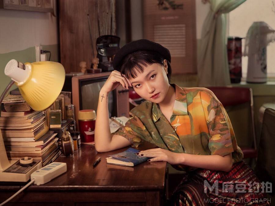 情绪模特
