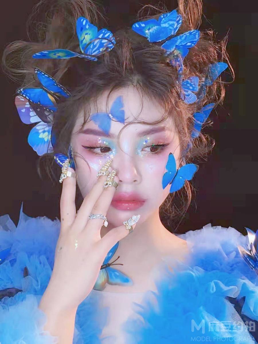 妆容模特