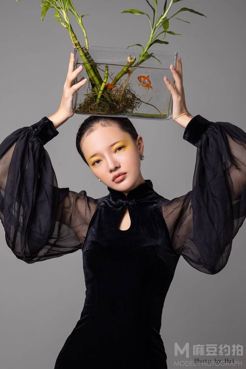 妆容模特
