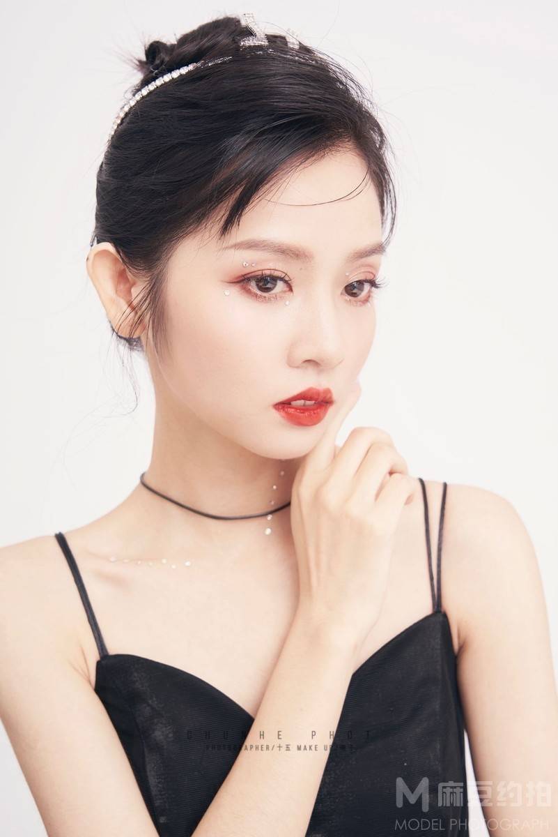 妆容模特