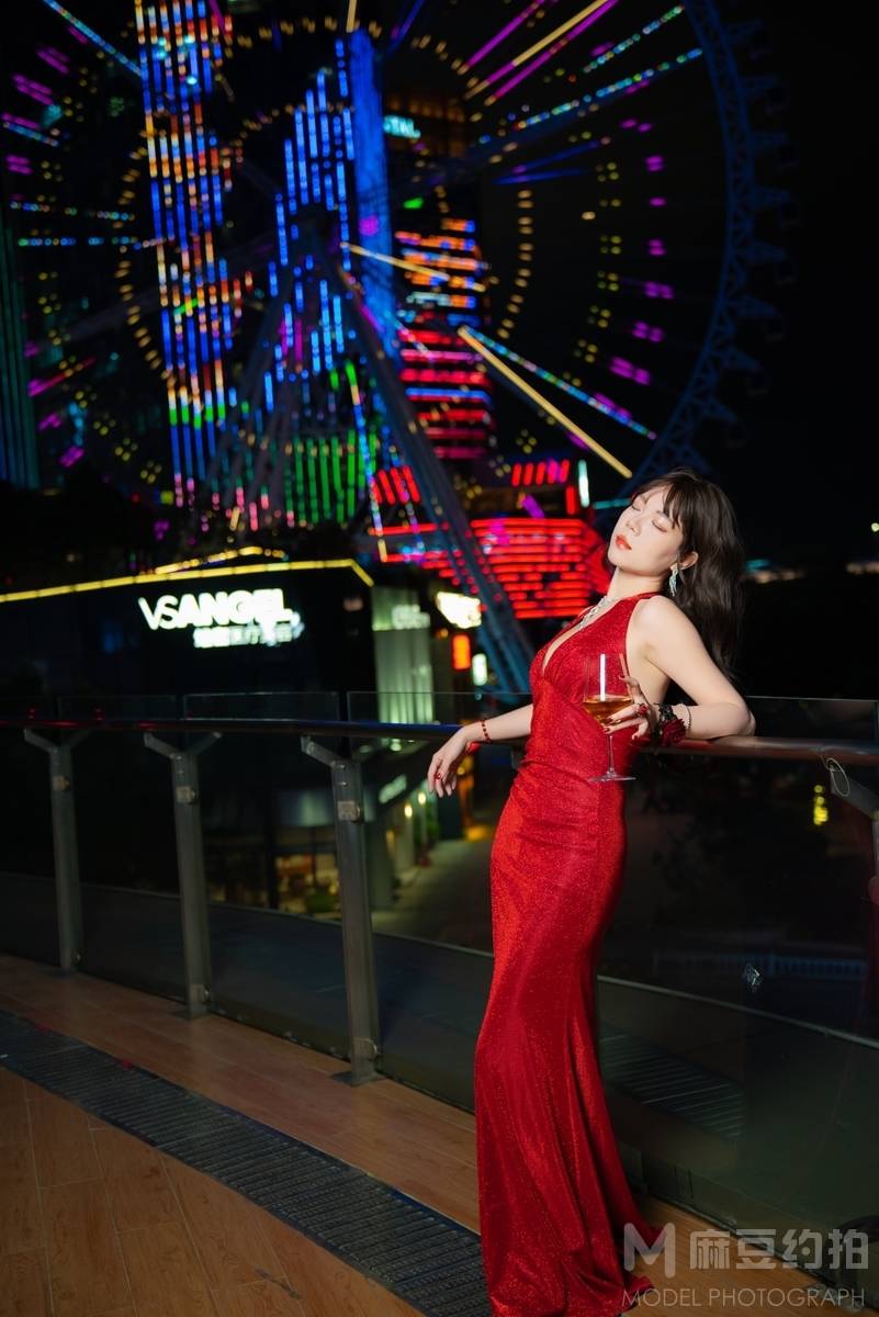 夜景模特