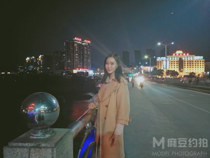 校园模特