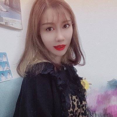 黑白模特
