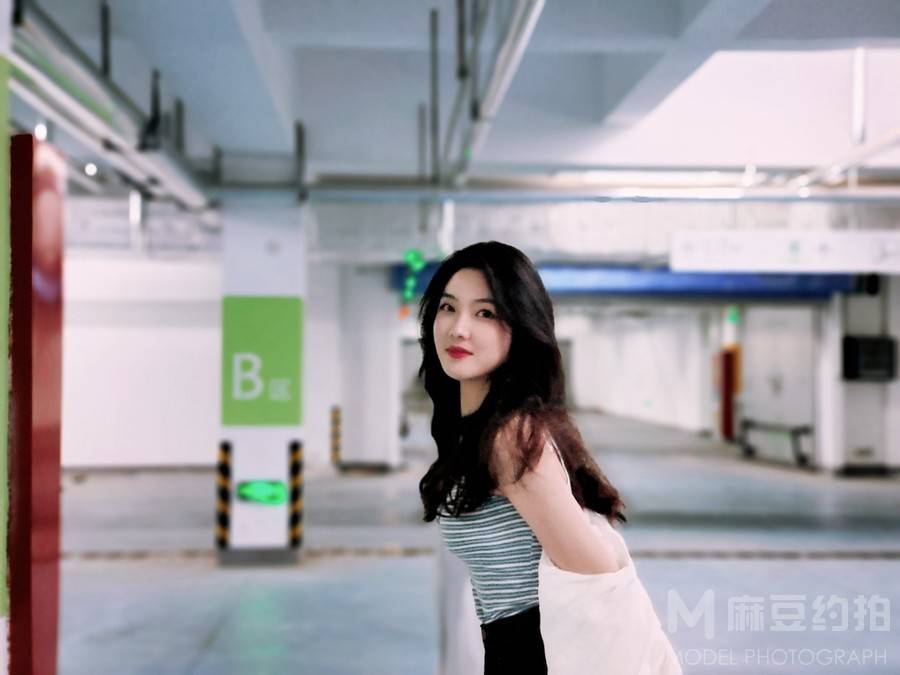 校园模特